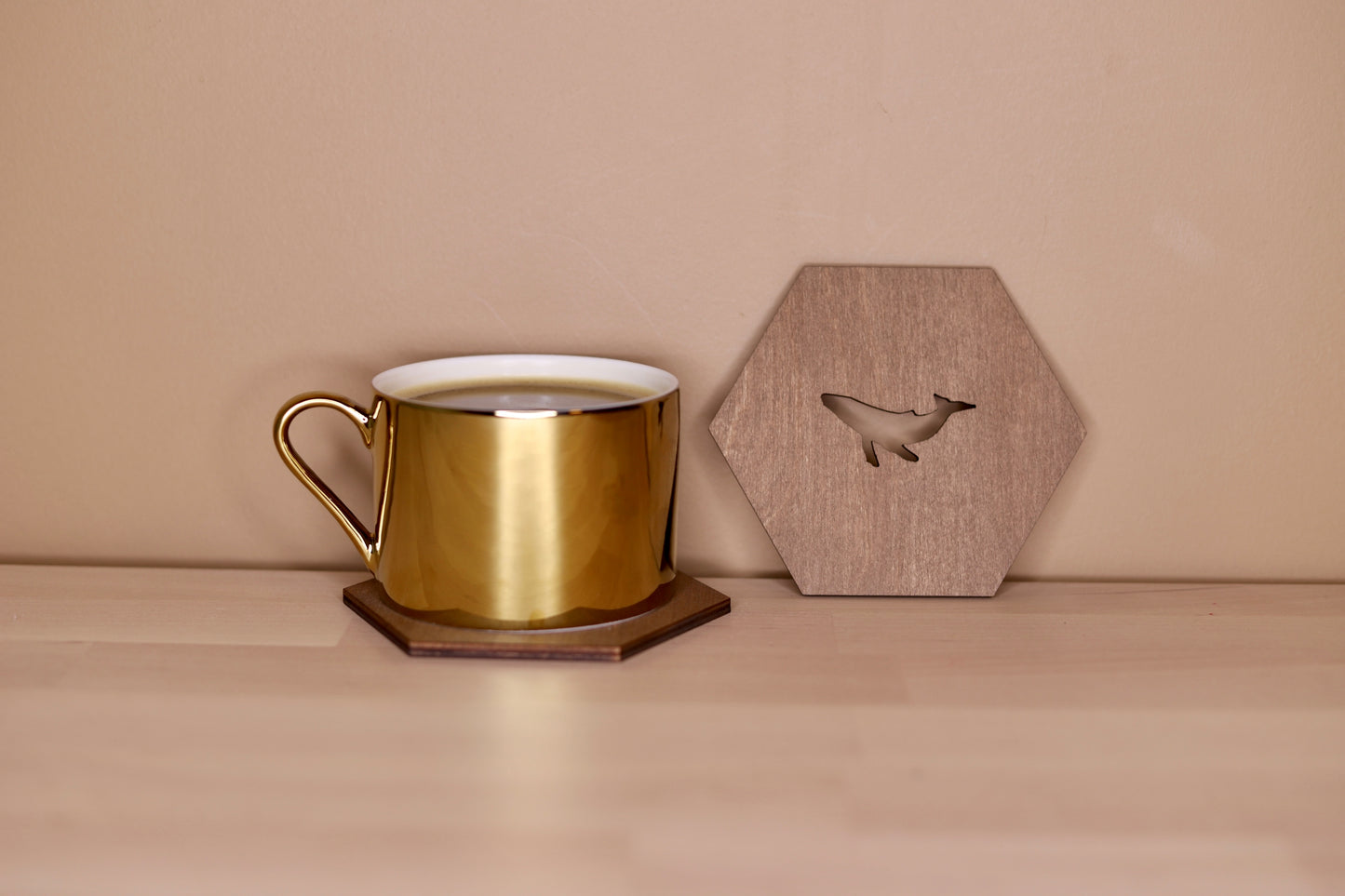 Bordbrikker med nordiske dyremotiv