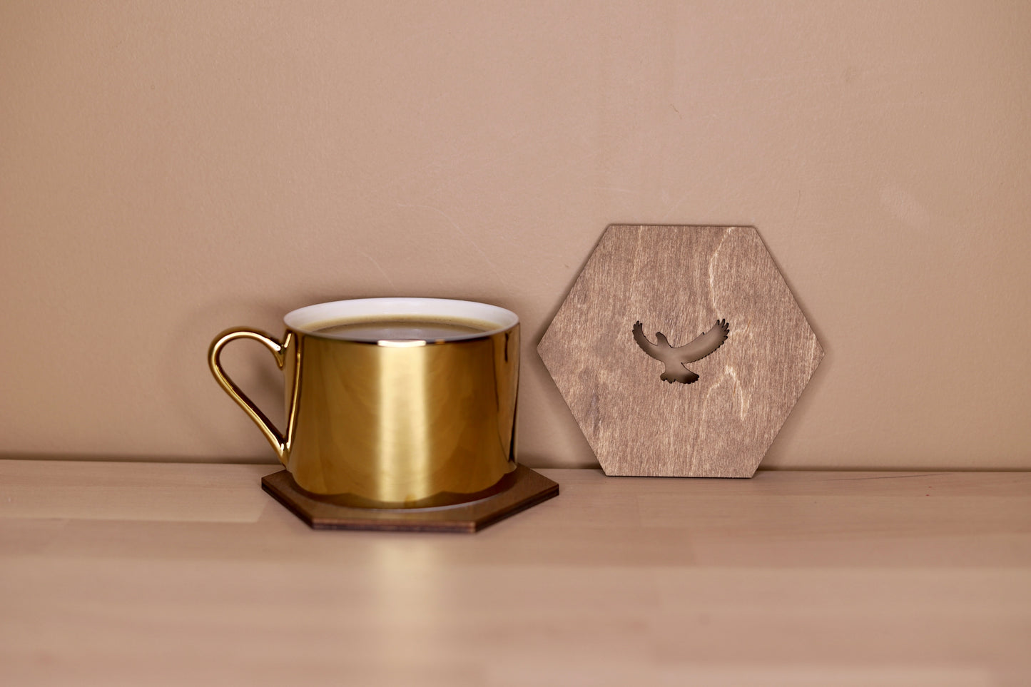 Bordbrikker med nordiske dyremotiv